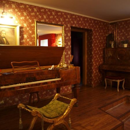 Hotel I Restauracja Chopin Жары Экстерьер фото